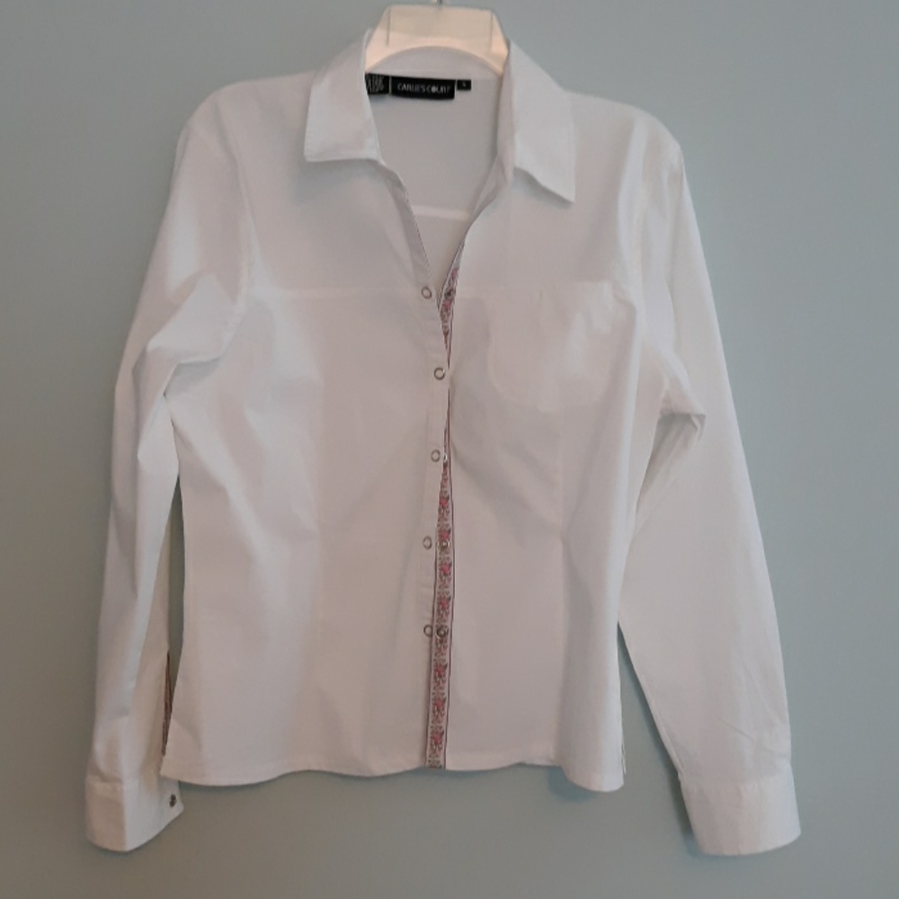 Carlies Court white long sleeved shirt